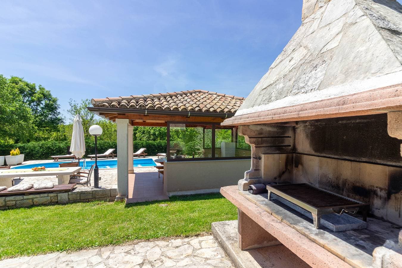 Foto 8 von 53: Villa für 12 Personen mit Pool