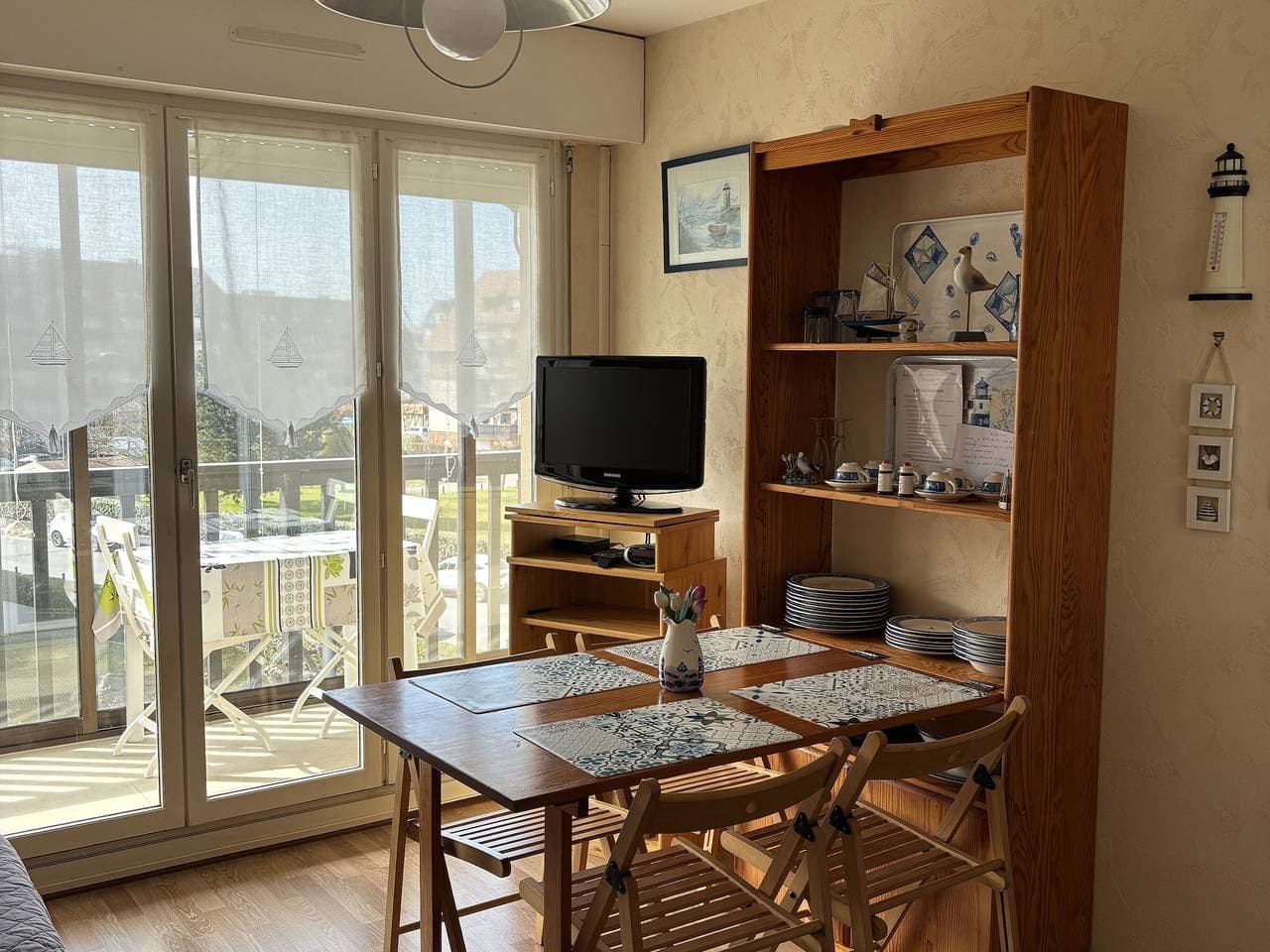 2-Zimmer-Wohnung mit Meerblick-Loggia und Parkplatz, Strandnah 1