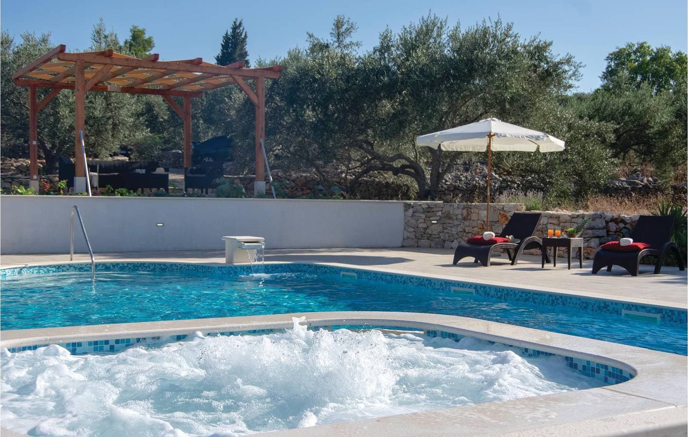 Foto 13 von 34: Reizende Ferienwohnung: 300 m vom Strand entfernt, mit Pool und moderner Ausstattung