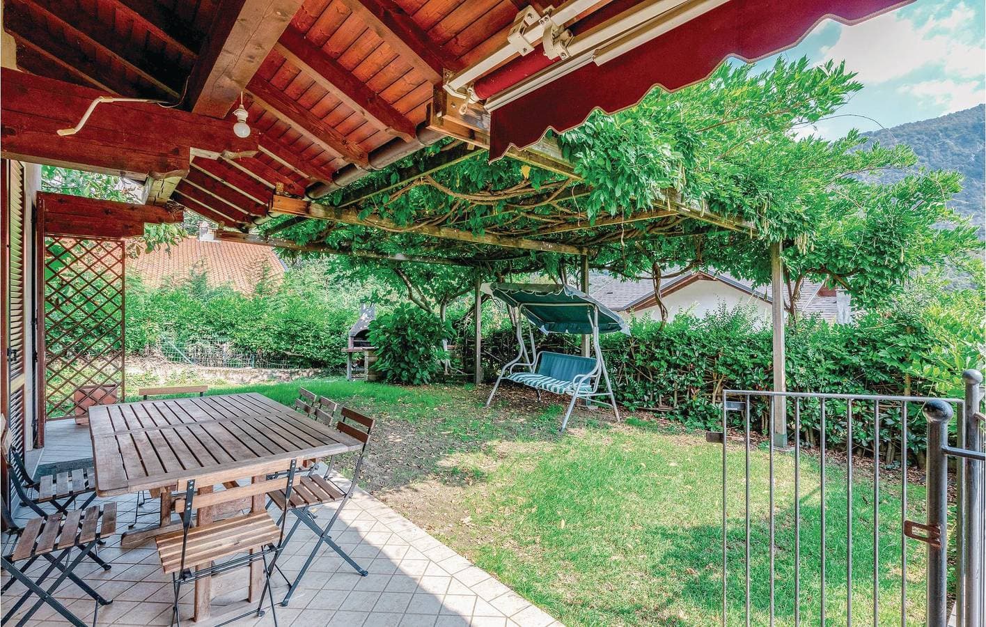 Foto 3 von 25: 150qm Wohnung mit WiFi, Parkplatz, Terrasse und Garten
