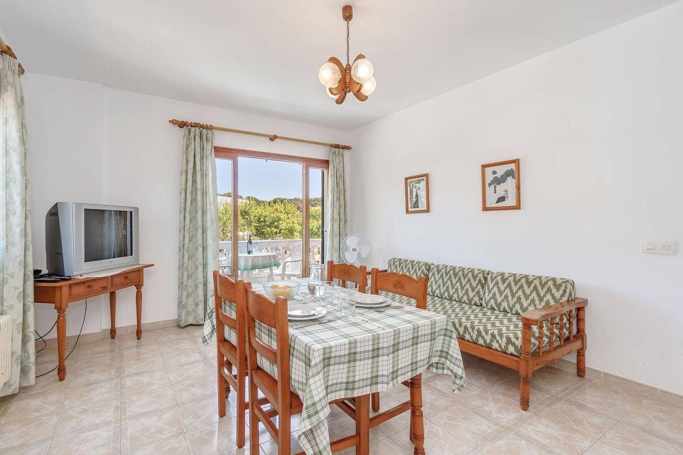 Foto 3 von 24: Ferienwohnung "La Cabanya 2A" mit WLAN, Balkon, Terrasse & Gemeinschaftspool