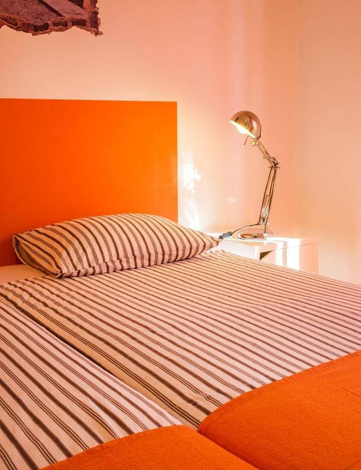 Foto 8 von 17: Twin Room with Shared Bathroom