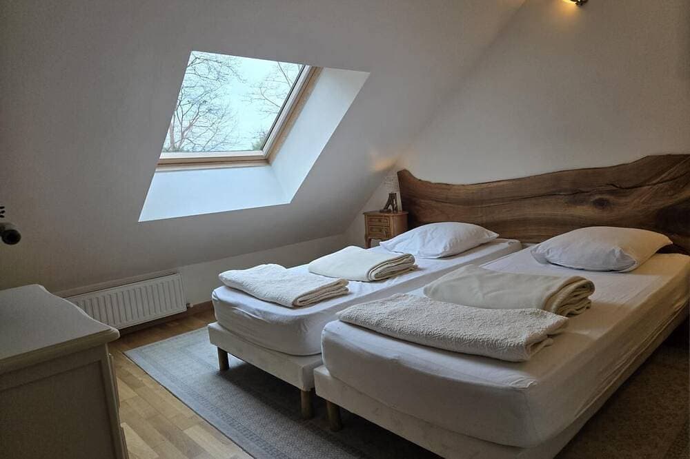 Farmhouse in  French countryside, long stays only, 1 hour 15 minutes from Paris 1