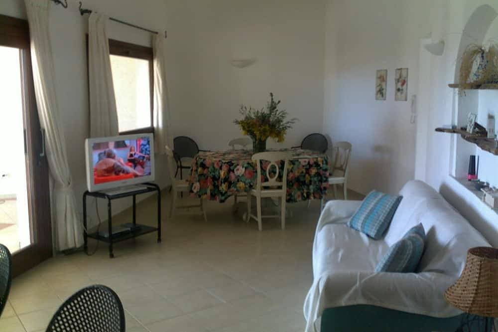 Foto 10 von 30: San Teodoro: Fantastische Villa Ausgezeichneten Meerblick Garten und im Mittelmeer