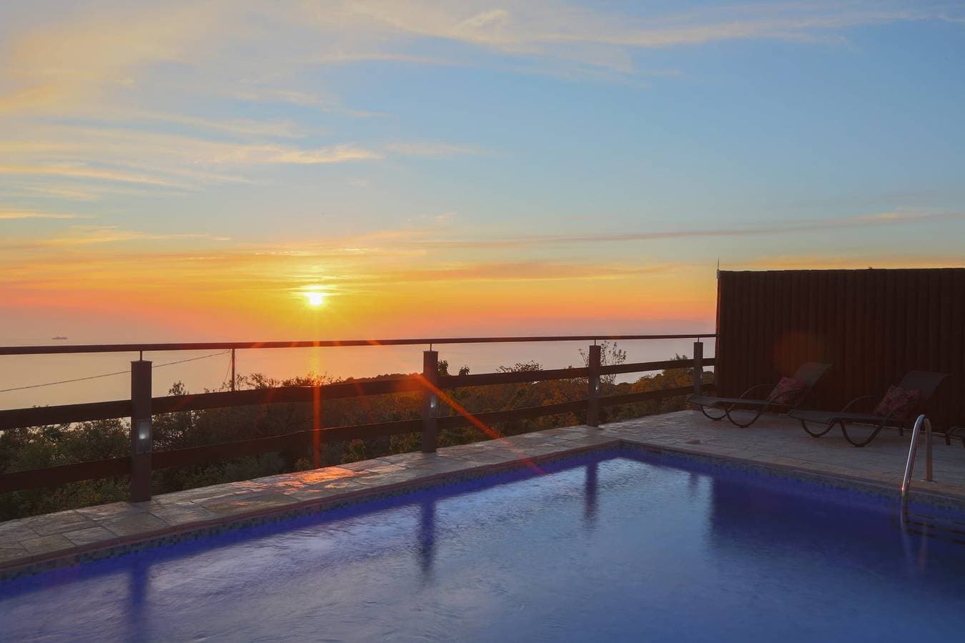 Foto 5 von 28: Gemütliche Villa Ersi mit atemberaubendem ionischem Sonnenuntergang am Meer