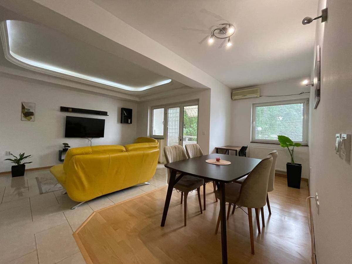 Jurukov City Park Apartment 1