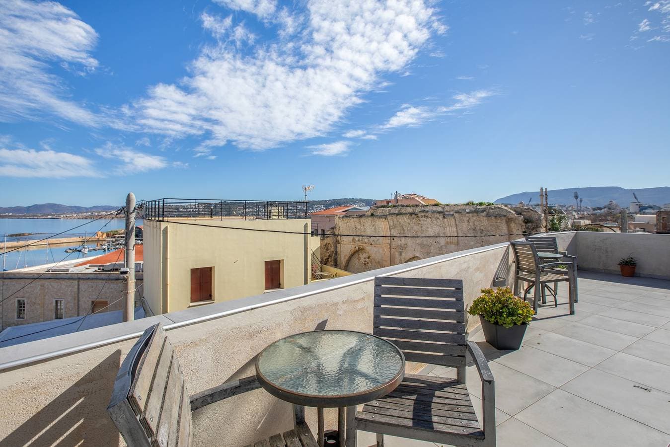 Foto 11 von 21: Zimmer 'Porto Chania A2' mit gemeinsamem Garten, Wi-Fi und Klimaanlage