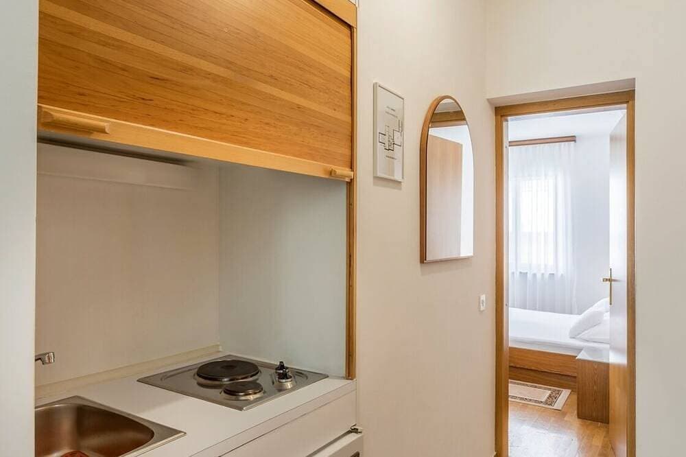 Foto 2 von 13: Studio Appartement mit Balkon und Meerblick Baska Voda, Makarska