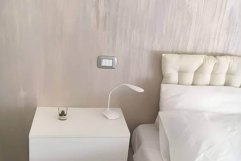Foto 5 von 15: Zimmer 'Camera Matrimoniale Monica' mit WLAN und Klimaanlage