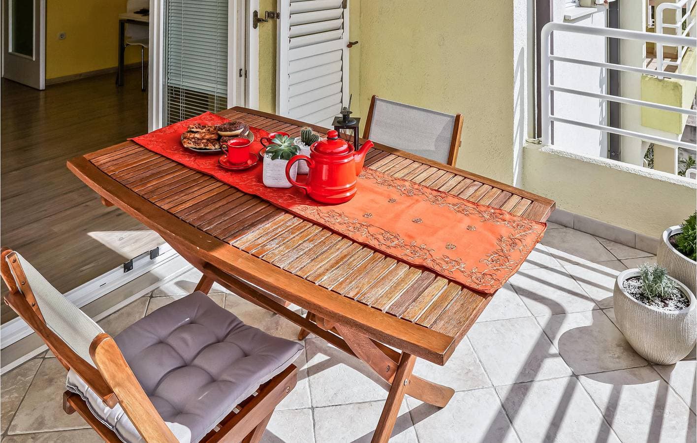 Foto 9 von 27: Schickes Apartment mit Terrasse, 700 m vom Strand entfernt und mit moderner Ausstattung