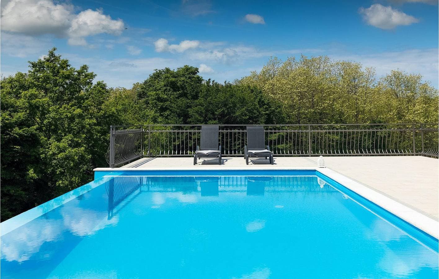 Foto 6 von 58: Geräumige 128 m² große Wohnung mit Pool, WLAN, Klimaanlage und Parkplatz
