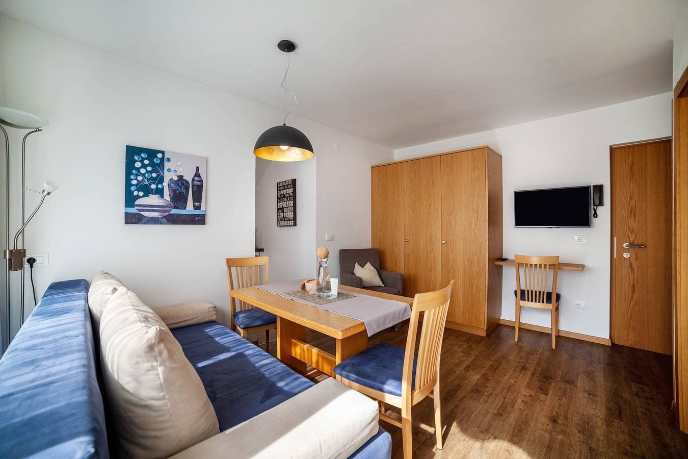 Foto 4 von 23: Ferienwohnung "Schnitzer - Enzian" mit Bergblick, WLAN, Balkon & Garten