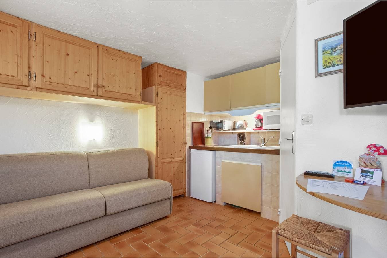 Foto 5 von 18: Einzimmerapartment 'Les Cyclamens - Les Ecureuils' mit Gemeinschaftspool, WLAN und Klimaanlage