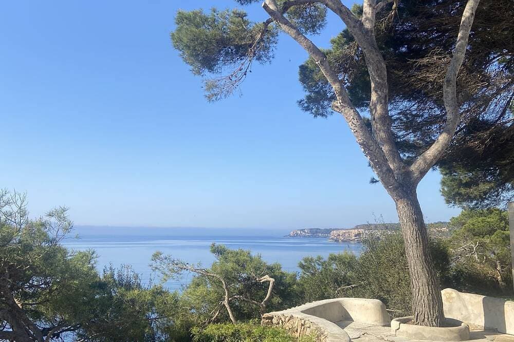 Foto 12 von 30: Große Villa am Strand mit Garten, Terrassen