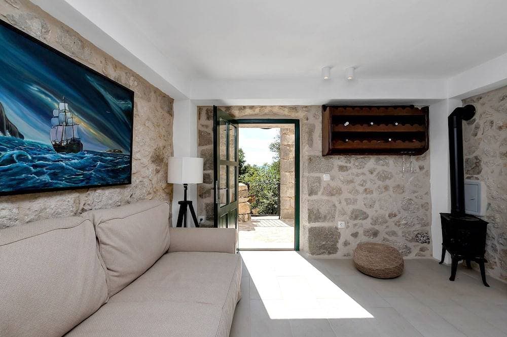 Foto 8 von 30: Gemütliches Ferienhaus mit beheiztem Pool,Terrasse,Meerblick,ruhige Lage, WiFi,