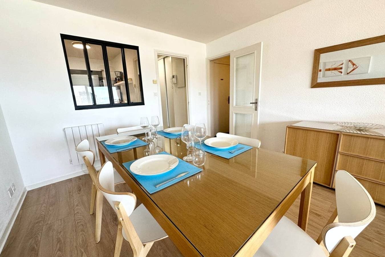 Foto 10 von 43: Ferienwohnung für 4 Personen mit Balkon