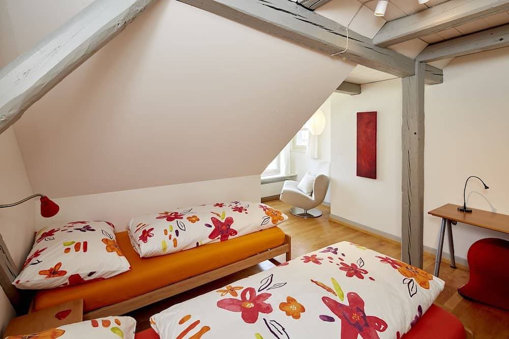 Foto 3 von 15: Gemütliche Altstadt Dachwohnung in Mitten der Rosenstadt Bischofszell