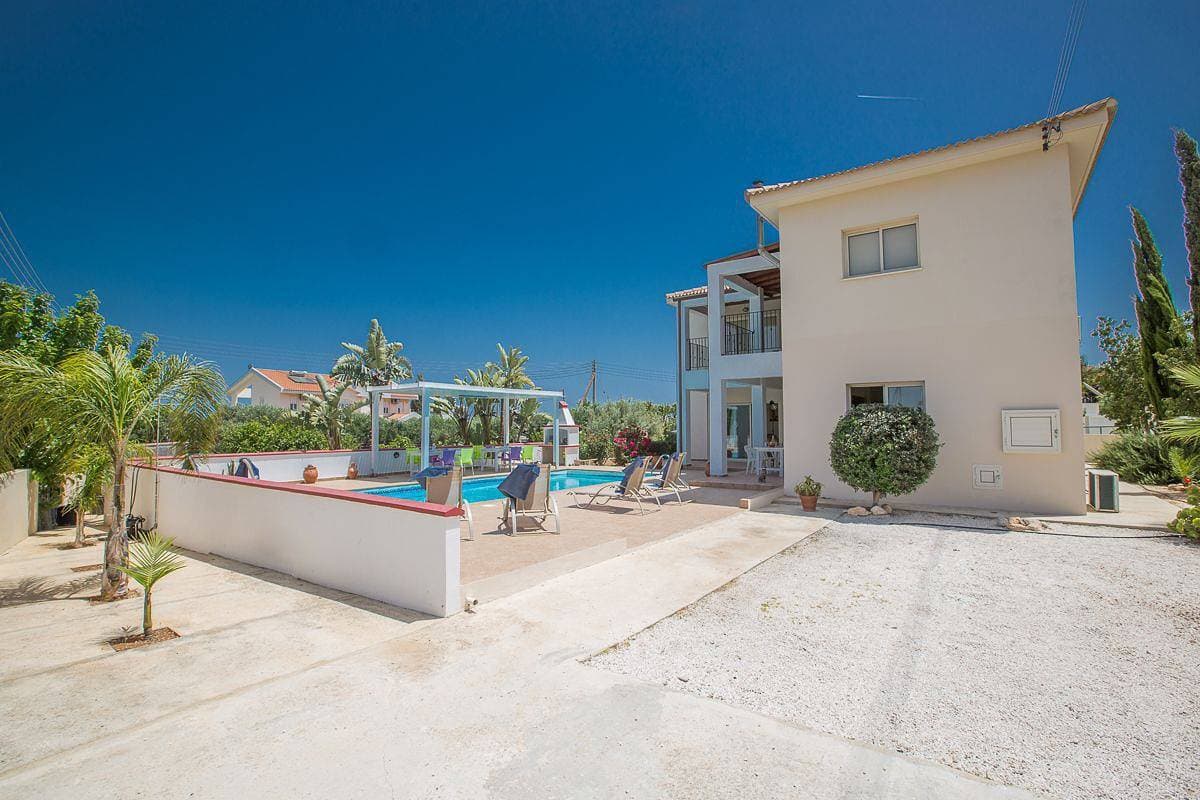 Foto 8 von 20: Villa für 6 Personen mit Pool