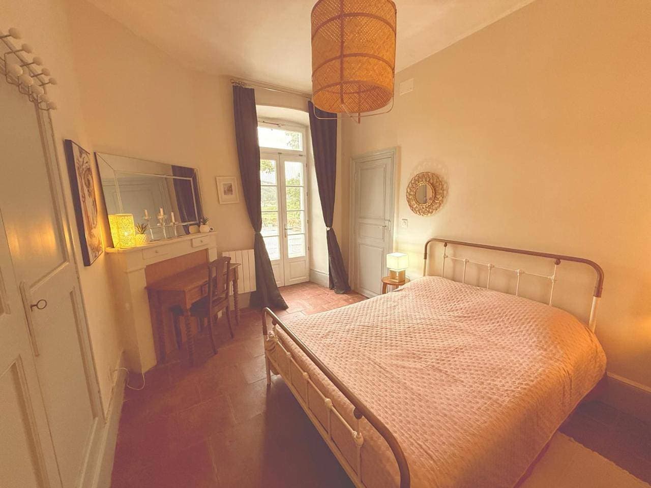 Foto 8 von 34: Studio with pool view (2 people) + 1 double room (for 3 or 4 people)