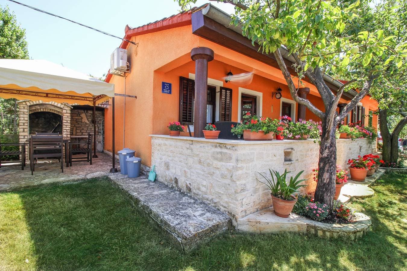 Foto 8 von 32: Ferienhaus Klen * ruhige Lage, großer Garten, Terrasse, WLAN