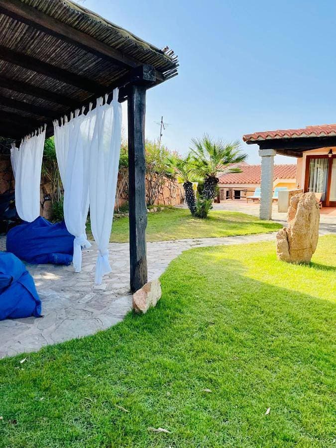 Villetta con giardino a due passi dal Mare - 6 posti letto - Porto Taverna 1