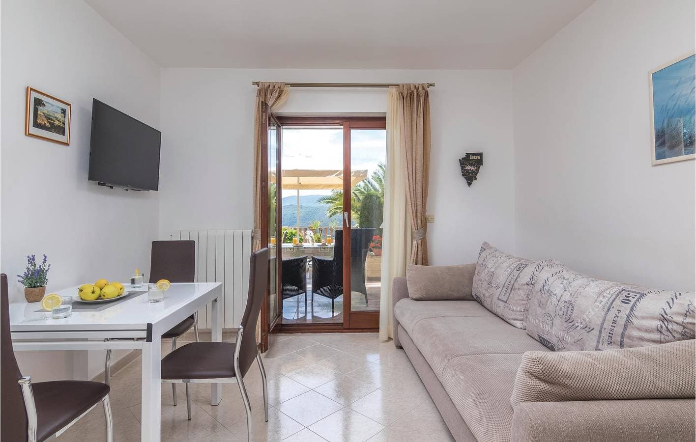 Foto 7 von 28: Gemütliche Ferienwohnung mit Terrasse, WLAN und nur wenige Schritte vom Strand entfernt