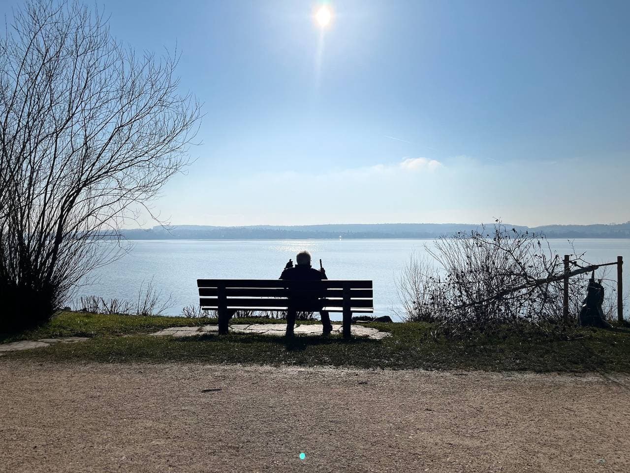 Foto 3 von 12: Gästehaus 'Fewo Strandweg Überlingen' mit Bergblick, Gemeinschaftsgarten und Balkon