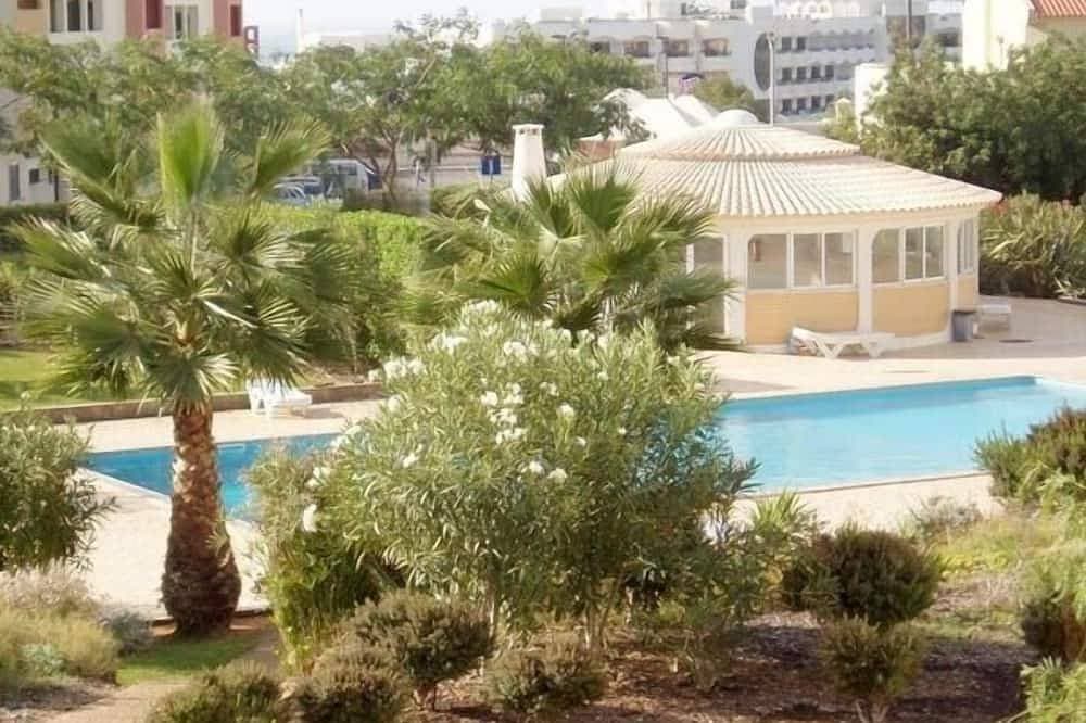 Schönes Apartment in der 1. Etage mit Blick auf Garten 1
