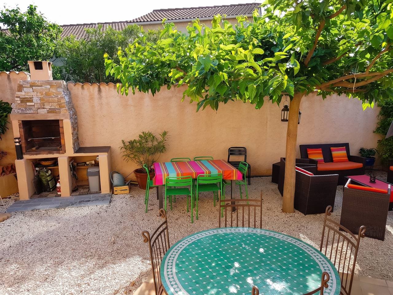 Charmantes Haus in La Londe-les-Maures, eingezäunter Garten 1