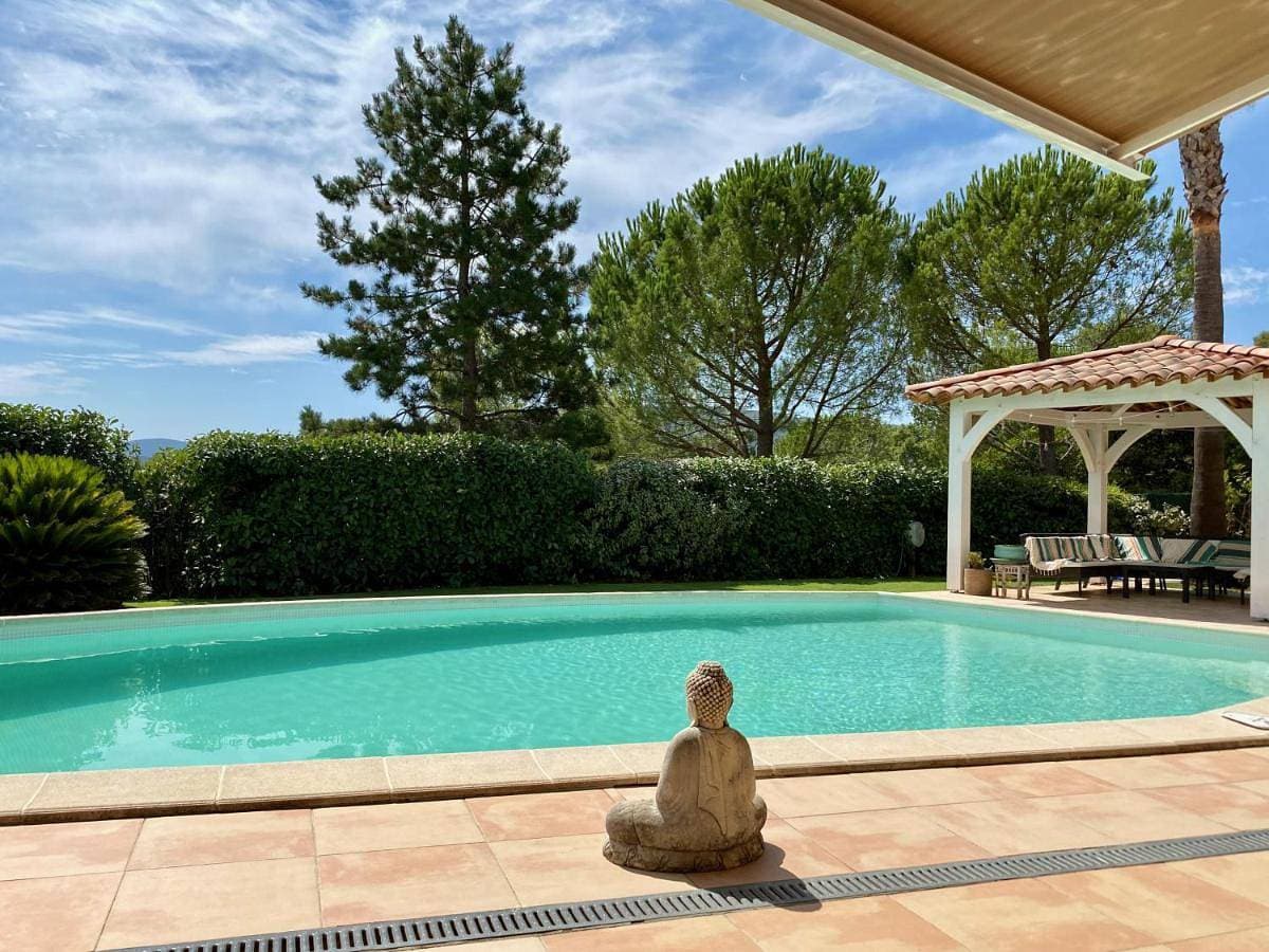 Foto 4 von 45: Villa