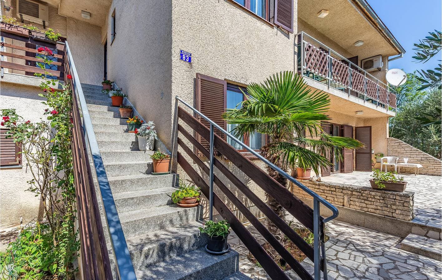 Foto 8 von 34: Charmantes Apartment mit Terrasse, WLAN, Klimaanlage und Parkplatz, 1,5 km vom Strand Bijeca entfernt
