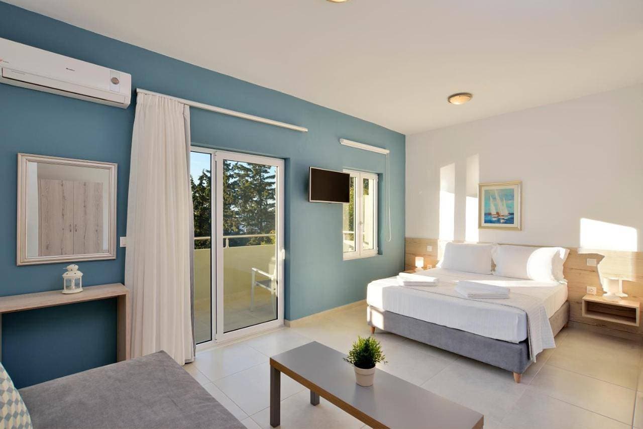 Foto 9 von 15: Standard Triple Room with Sea View