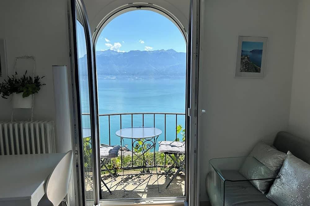 Stunning Apt with 360 ° panoramic view of lake Geneva and Alls in the vineyard 1