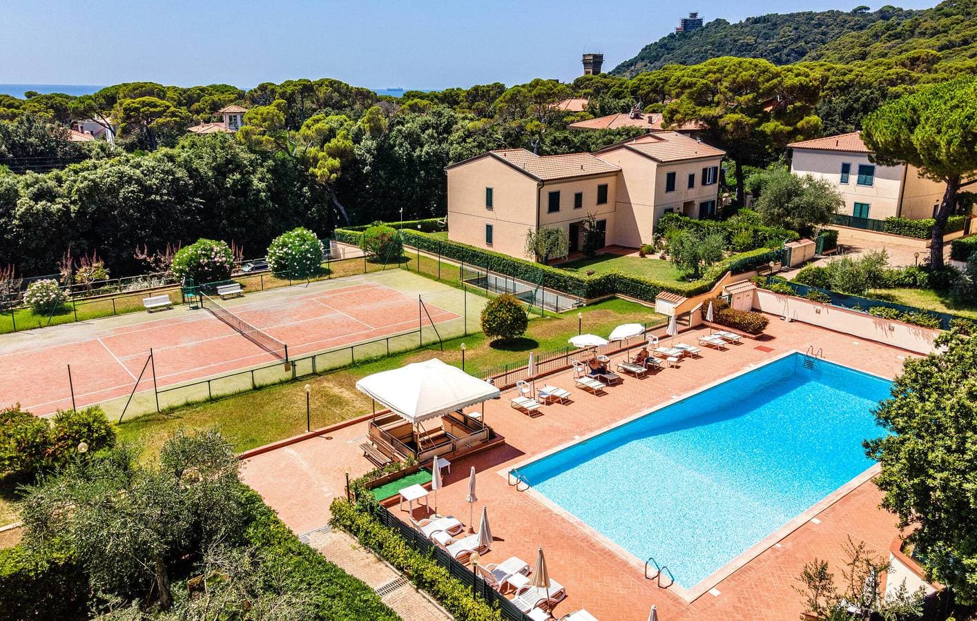 Foto 11 von 32: Pristine Apartment mit Pool, Parkplatz & WiFi - 900m vom Strand & 400m vom Restaurant