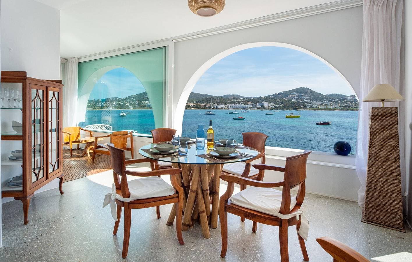 Foto 3 von 26: Appartement mit Meerblick, AC, Parkplatz und Terrasse - 2km bis Platja Los Molinos