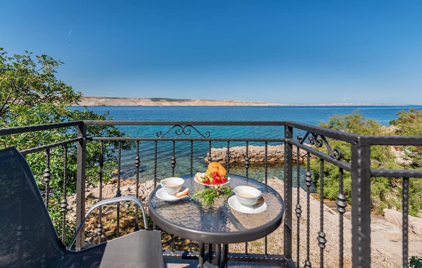 Foto 9 von 38: Urlaub am Meer: Apartment mit Meerblick, Terrasse, Parkplatz und WLAN