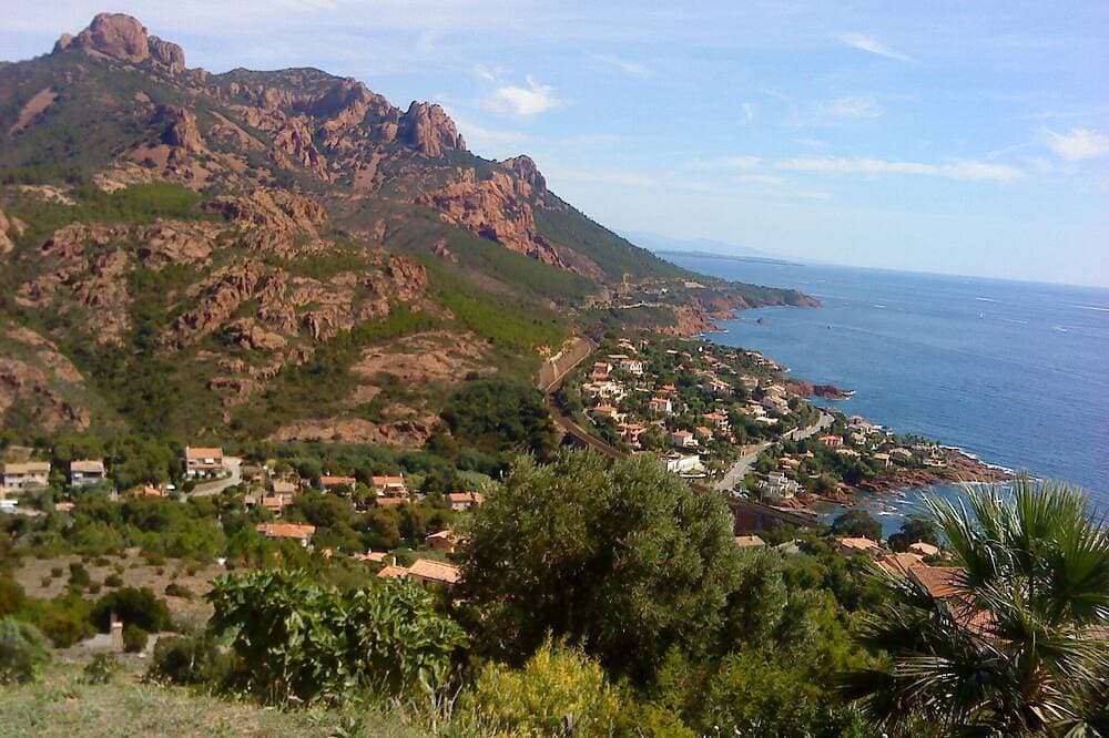 Foto 13 von 30: Mit Blick auf den großen blauen und massive Esterel,Antheor,Stadt Saint Raphael