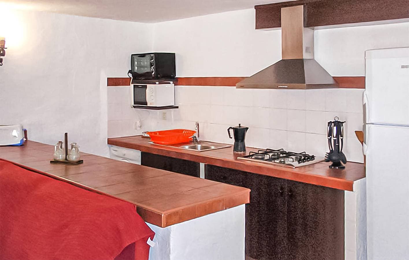 Foto 7 von 30: Reizende 150 m² große Wohnung mit Pool, Terrasse und Zugang zum Fluss – der ideale Rückzugsort!