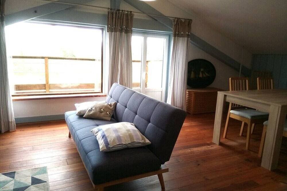 Foto 4 von 9: Pink Granite Coast. Gîte for 4/5 people 10 minutes from the beach!