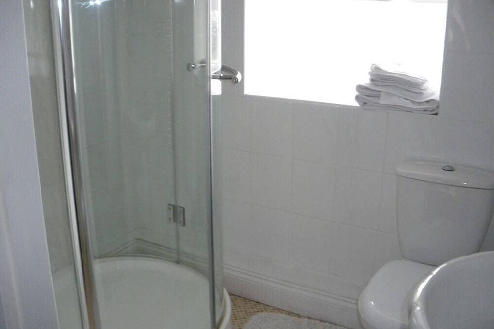 Foto 8 von 23: Cottage-Ensuite mit Dusche-The Bull Pen