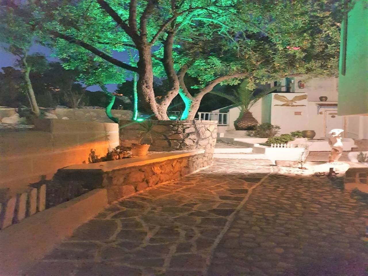Foto 6 von 24: Geräumiges Zimmer in Creta für 3 Personen, mit Klimaanlage, Pool und Natur