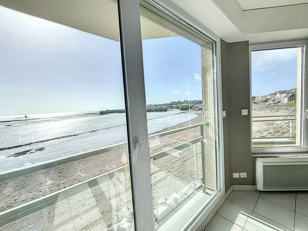 Foto 4 von 21: Schöne Wohnung am Meer mit Balkon, Parkplatz und moderner Ausstattung