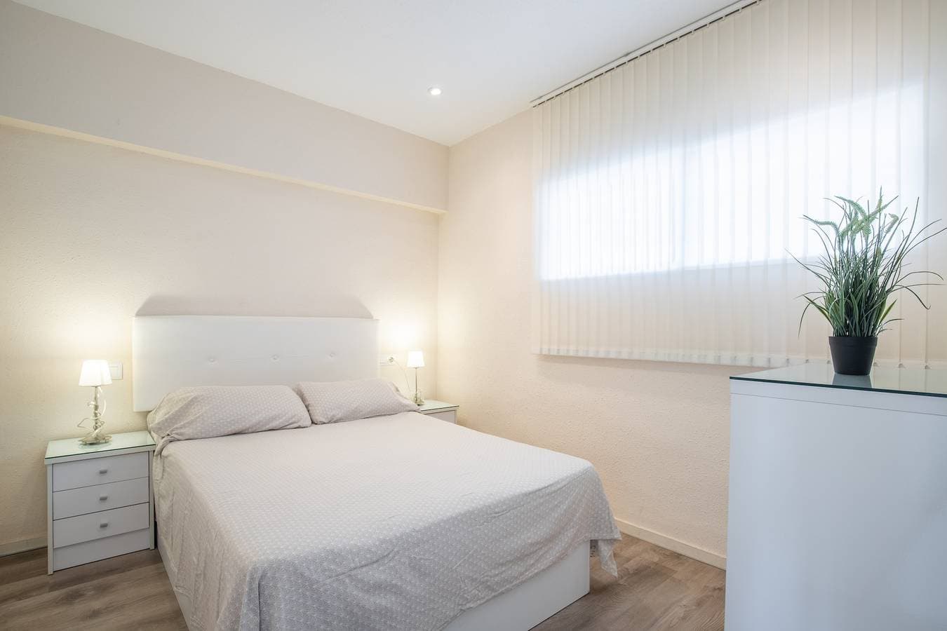 Foto 11 von 23: Ferienwohnung 'Vistas Al Mar - Junto A La Playa' mit Meerblick, Gemeinschaftspool und WLAN