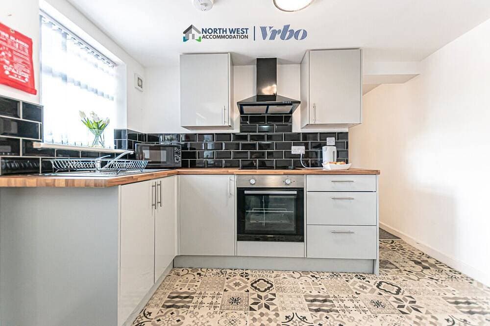 Foto 6 von 8: Contractor/Corporate Stays – Full Amenities, Near Liverpool and Warrington