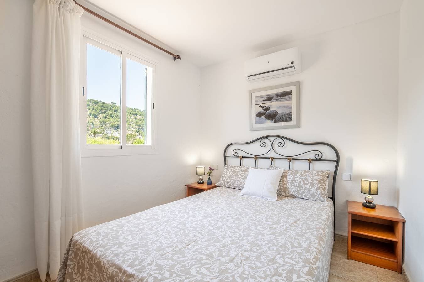 Foto 12 von 27: Villa 'Can Freixa' mit Bergblick, Wi-Fi und Klimaanlage