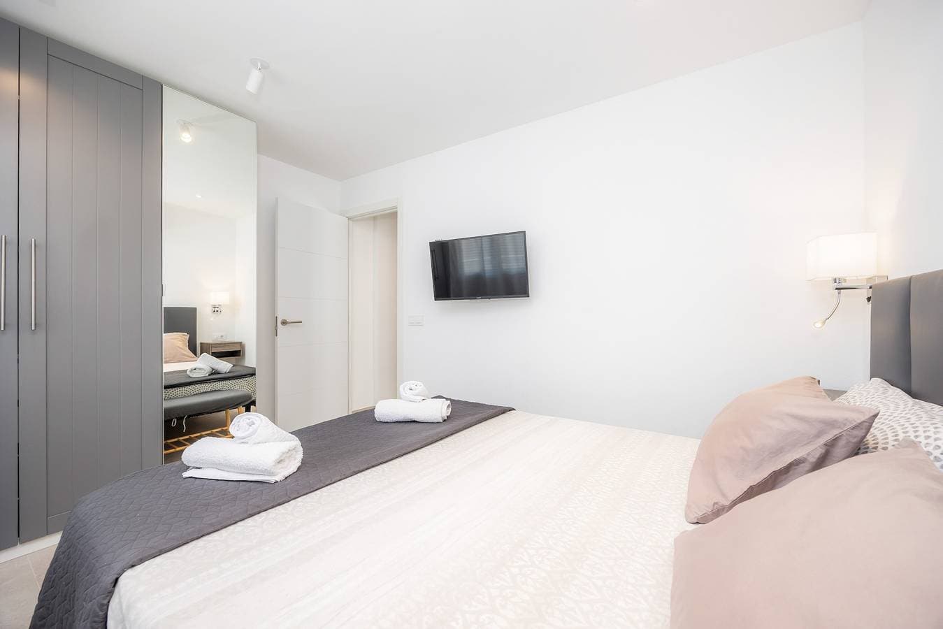 Foto 11 von 24: Ferienwohnung 'Apartamento Lliteras 2C' mit Meerblick, WLAN & Klimaanlage