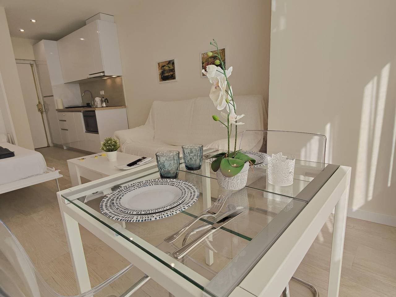 Foto 10 von 25: Charmantes Studio in Torremolinos: Wi-Fi, Balkon, nahe Strände, zentral gelegen