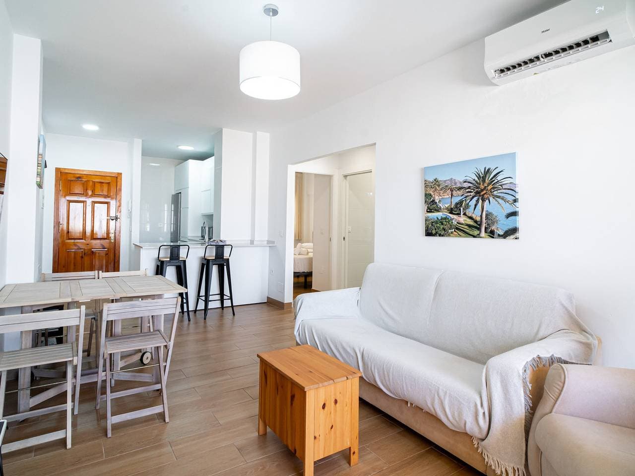 Foto 13 von 33: Renovierte Wohnung 100m vom Strand, 2 Schlafzimmer, Klimaanlage, voll ausgestattete Küche