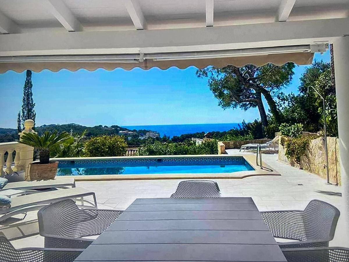Villa recientemente renovada en Costa de la Calma 1