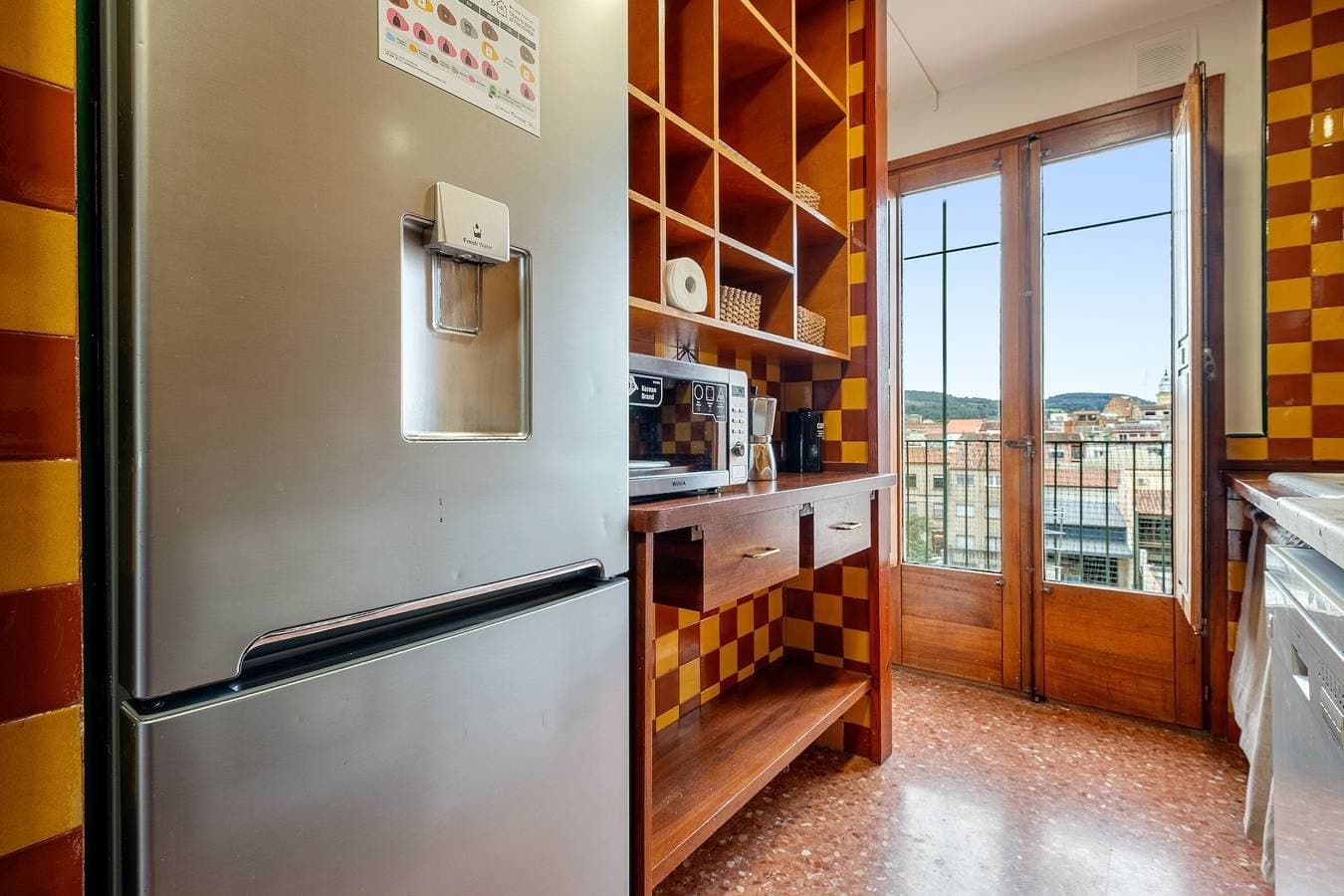 Foto 8 von 22: Ferienwohnung 'Encantador Loft' mit Bergblick, WLAN und Klimaanlage